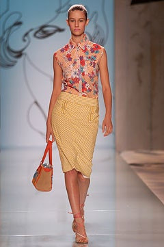Cacharel fashion show for Spring/Summer 2002