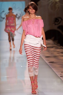 Cacharel fashion show for Spring/Summer 2002