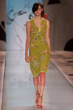 Cacharel fashion show for Spring/Summer 2002