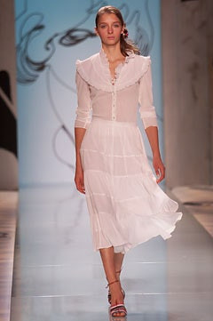 Cacharel fashion show for Spring/Summer 2002