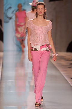 Cacharel fashion show for Spring/Summer 2002