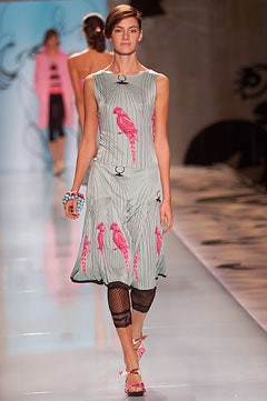 Cacharel fashion show for Spring/Summer 2002