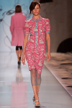 Cacharel fashion show for Spring/Summer 2002