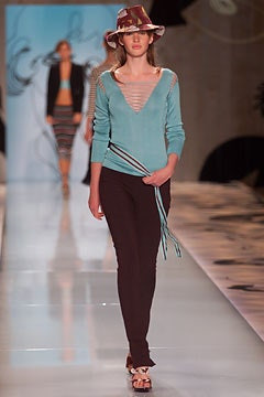 Cacharel fashion show for Spring/Summer 2002