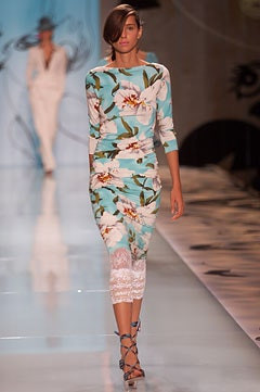 Cacharel fashion show for Spring/Summer 2002