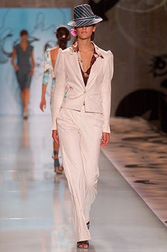 Cacharel fashion show for Spring/Summer 2002