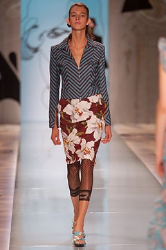 Cacharel fashion show for Spring/Summer 2002