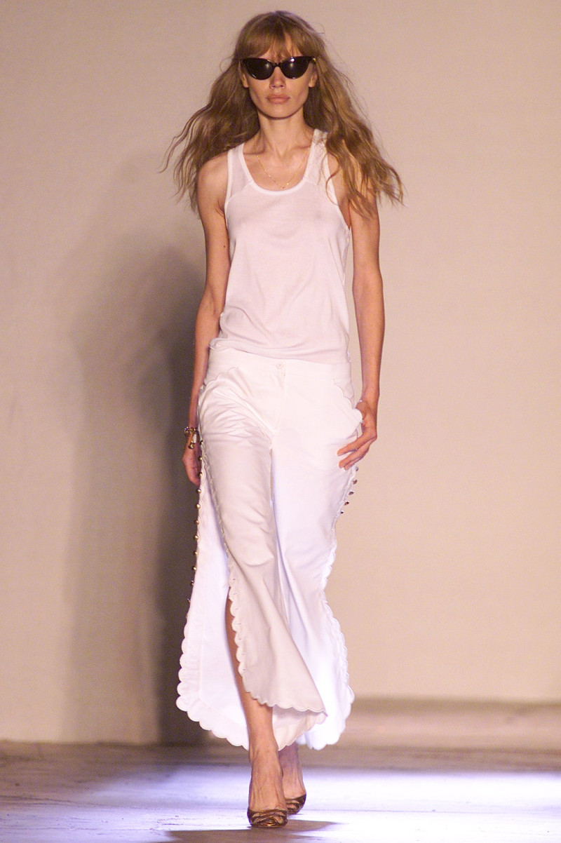 Chloe fashion show for Spring/Summer 2002