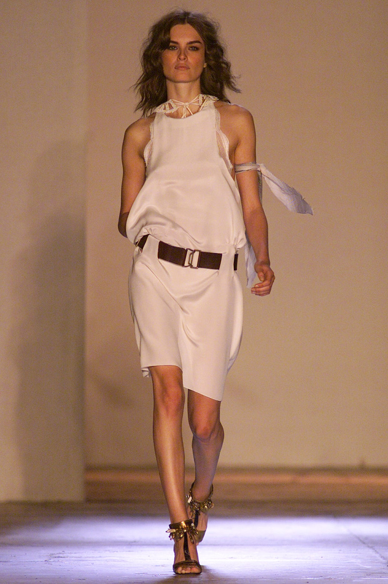 Chloe fashion show for Spring/Summer 2002