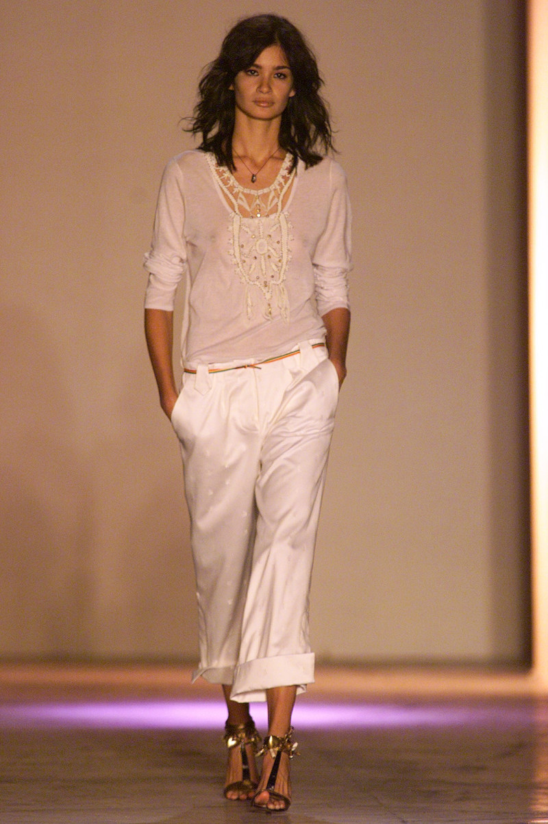 Chloe fashion show for Spring/Summer 2002