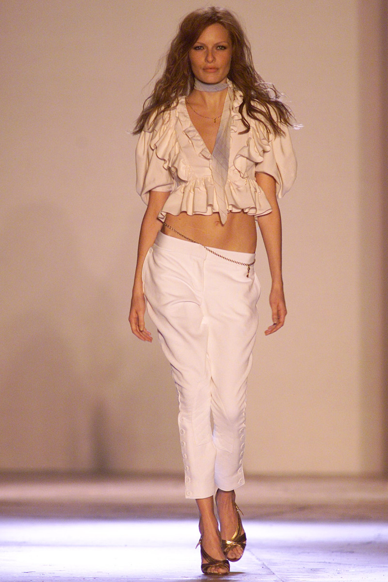 Chloe fashion show for Spring/Summer 2002
