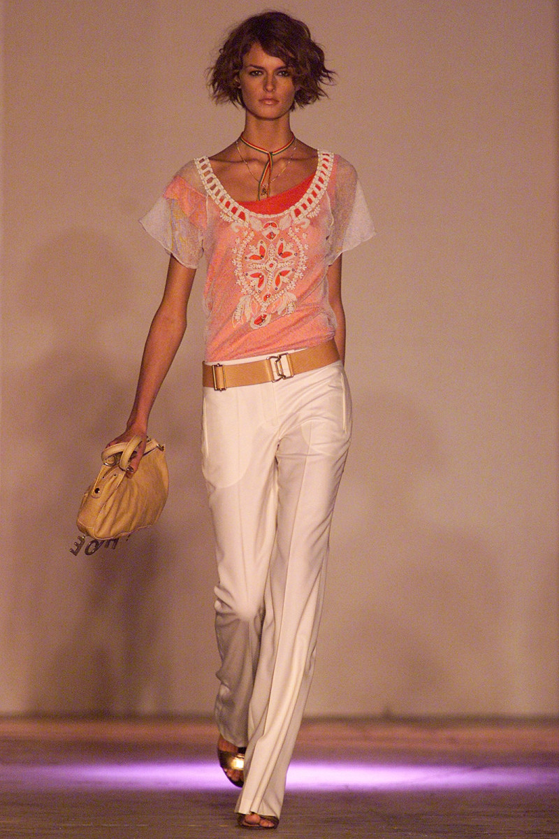 Chloe fashion show for Spring/Summer 2002