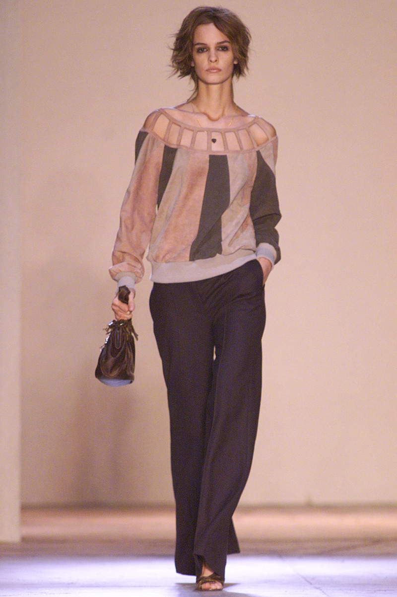 Chloe fashion show for Spring/Summer 2002