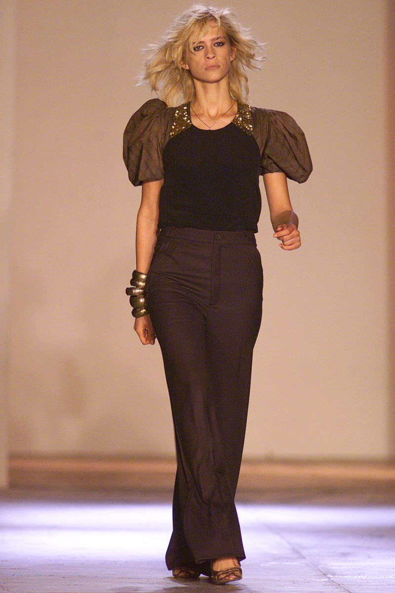 Chloe fashion show for Spring/Summer 2002