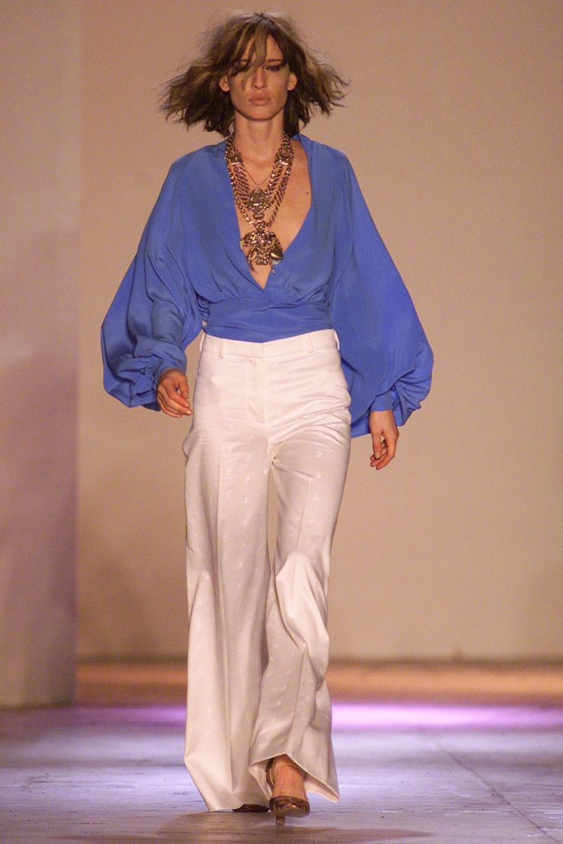 Chloe fashion show for Spring/Summer 2002