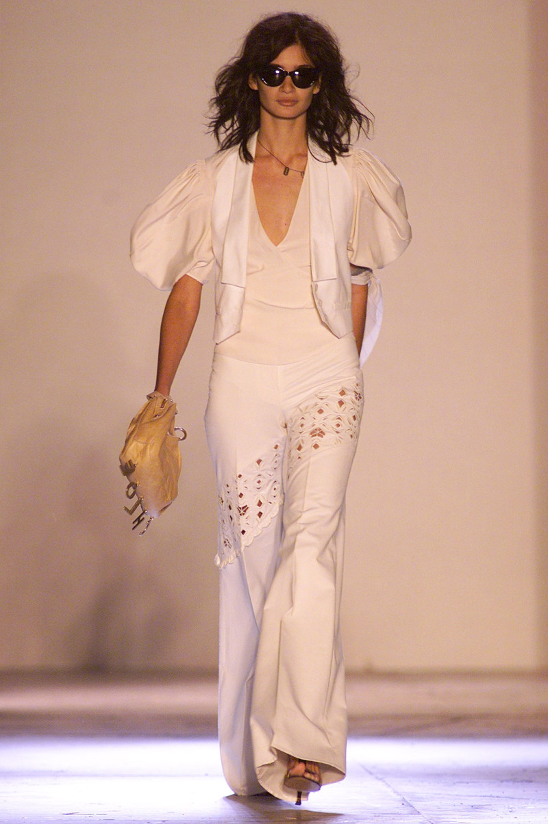 Chloe fashion show for Spring/Summer 2002