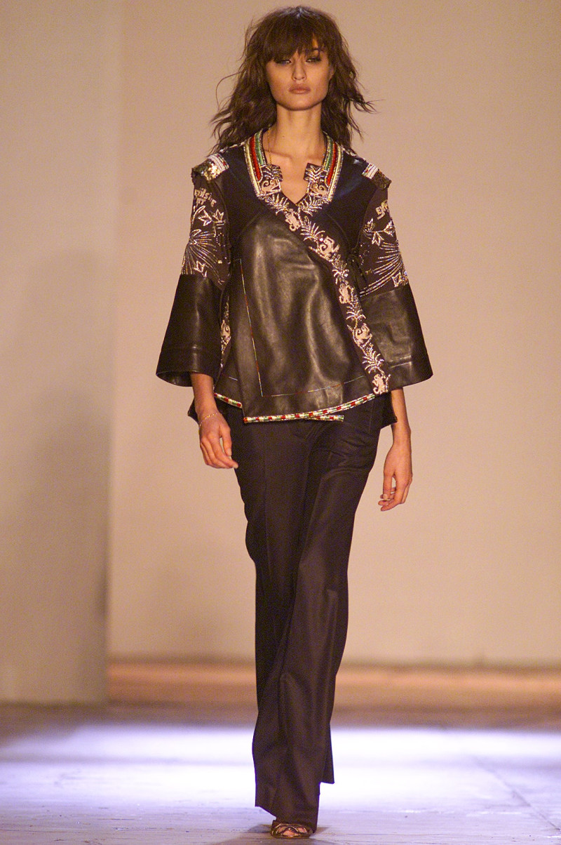 Chloe fashion show for Spring/Summer 2002