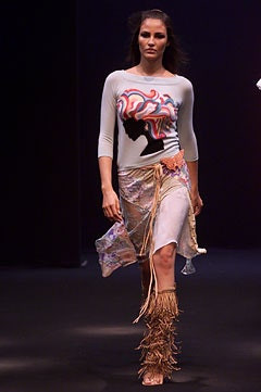 Clements Ribeiro fashion show for Spring/Summer 2002