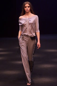 Clements Ribeiro fashion show for Spring/Summer 2002