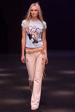 Clements Ribeiro fashion show for Spring/Summer 2002