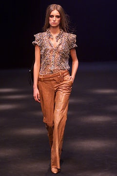 Clements Ribeiro fashion show for Spring/Summer 2002