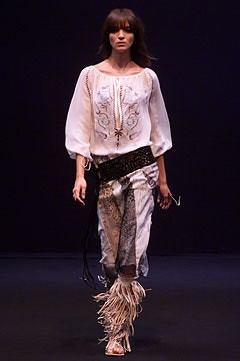 Clements Ribeiro fashion show for Spring/Summer 2002
