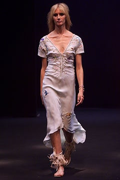 Clements Ribeiro fashion show for Spring/Summer 2002