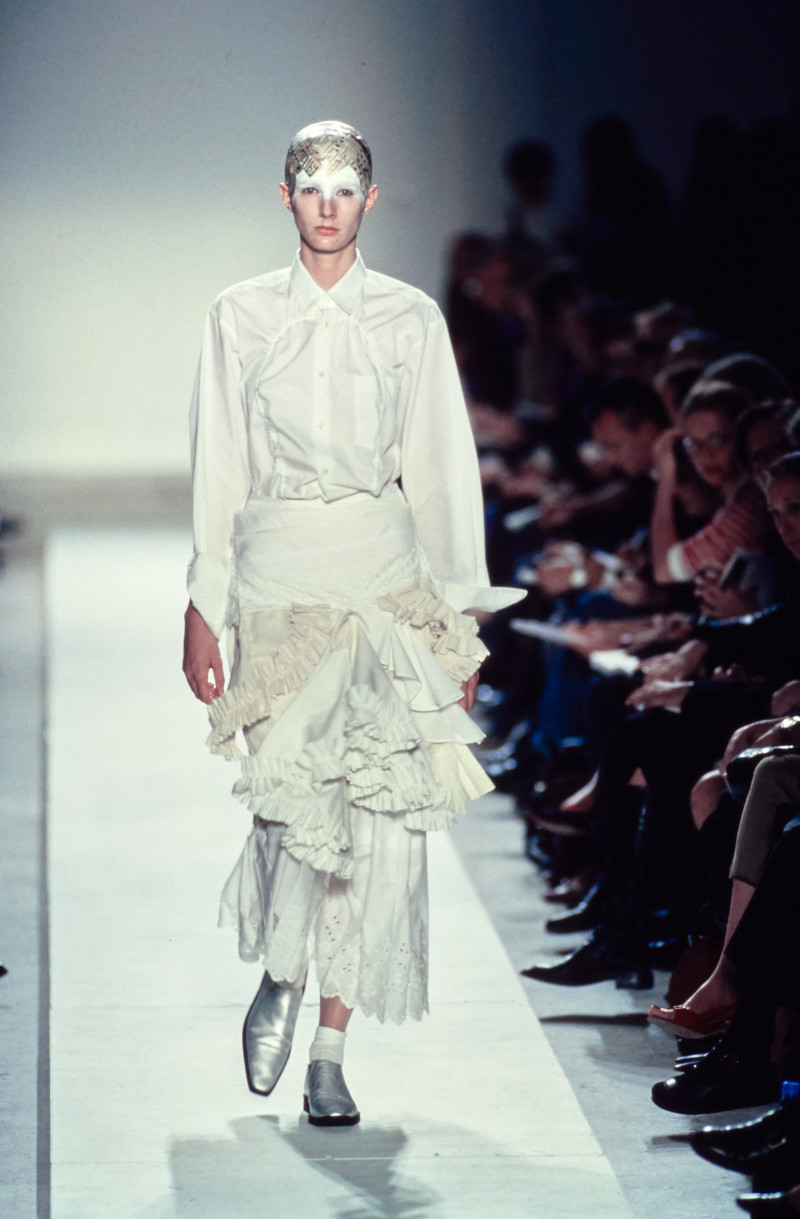 Comme Des Garcons fashion show for Spring/Summer 2002