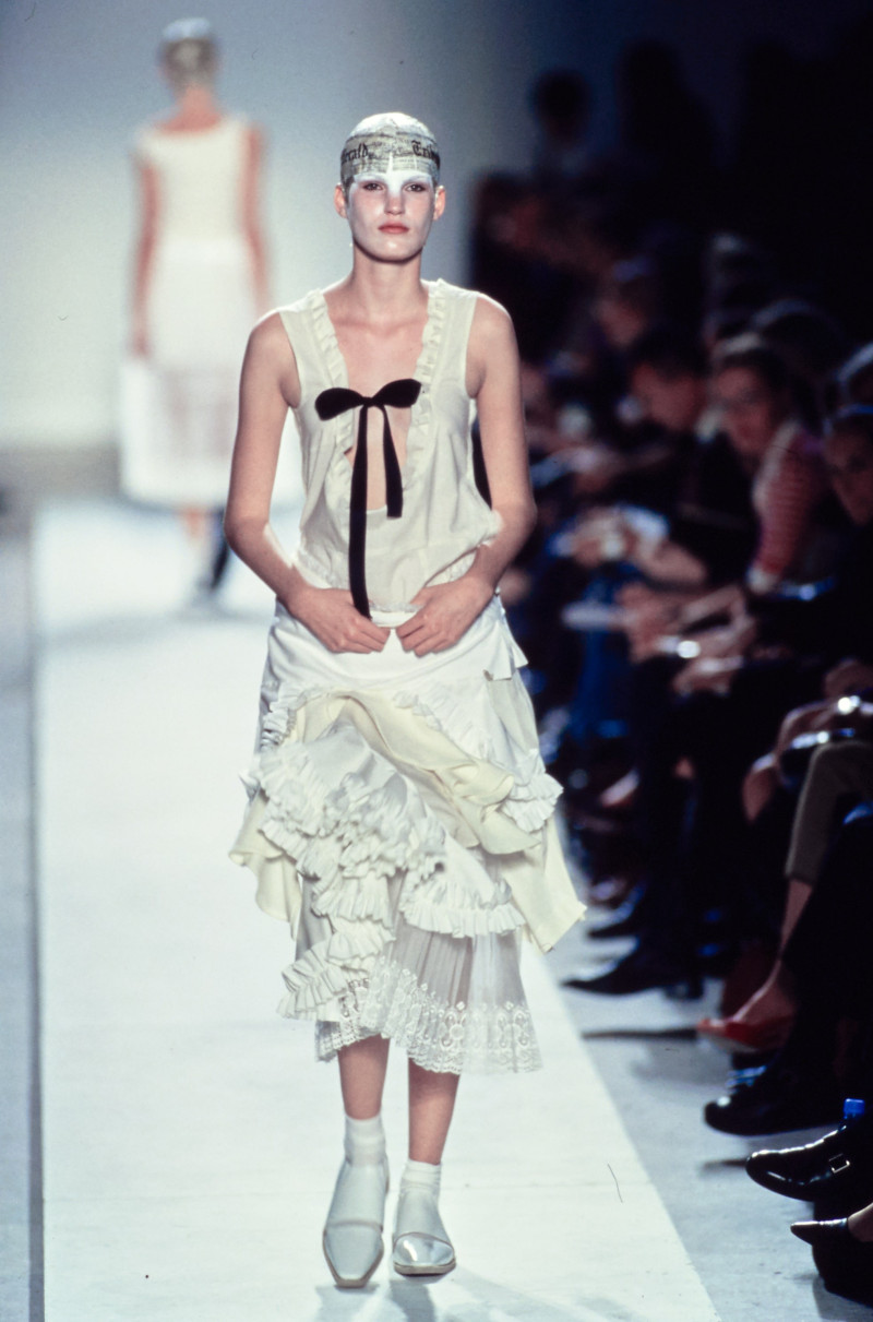 Comme Des Garcons fashion show for Spring/Summer 2002
