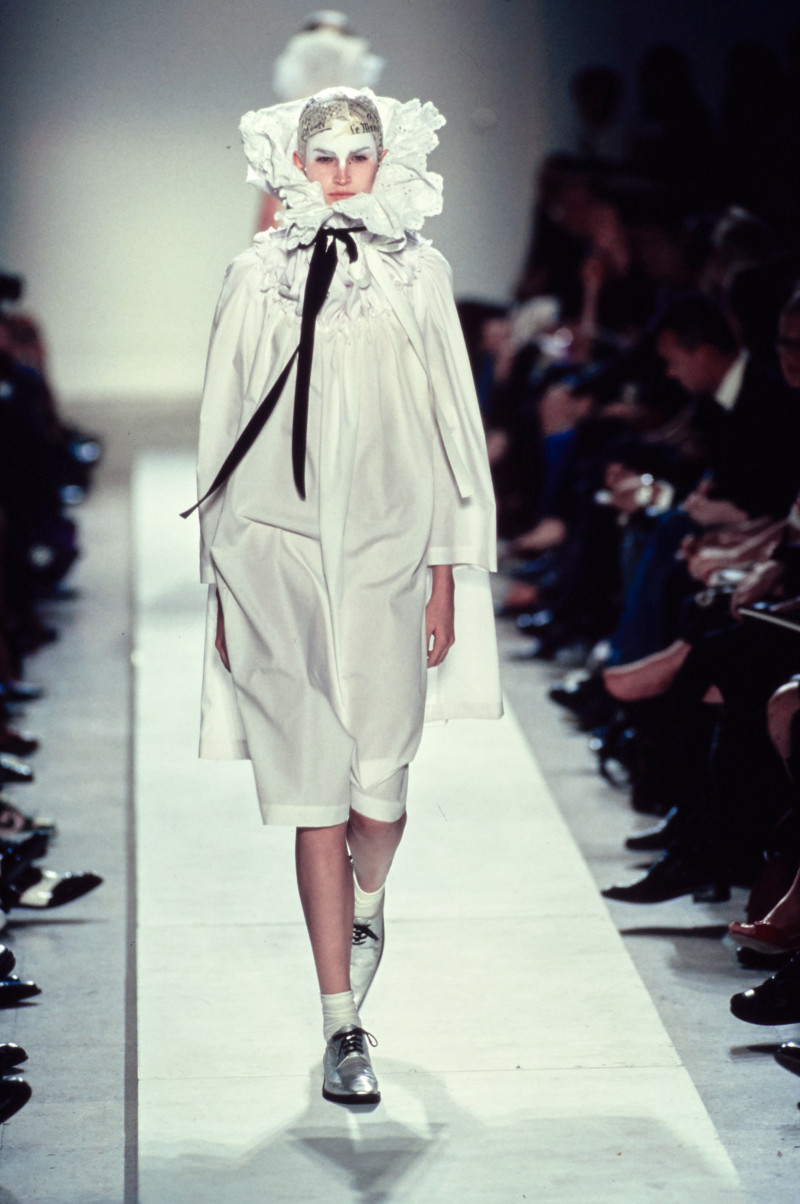 Comme Des Garcons fashion show for Spring/Summer 2002