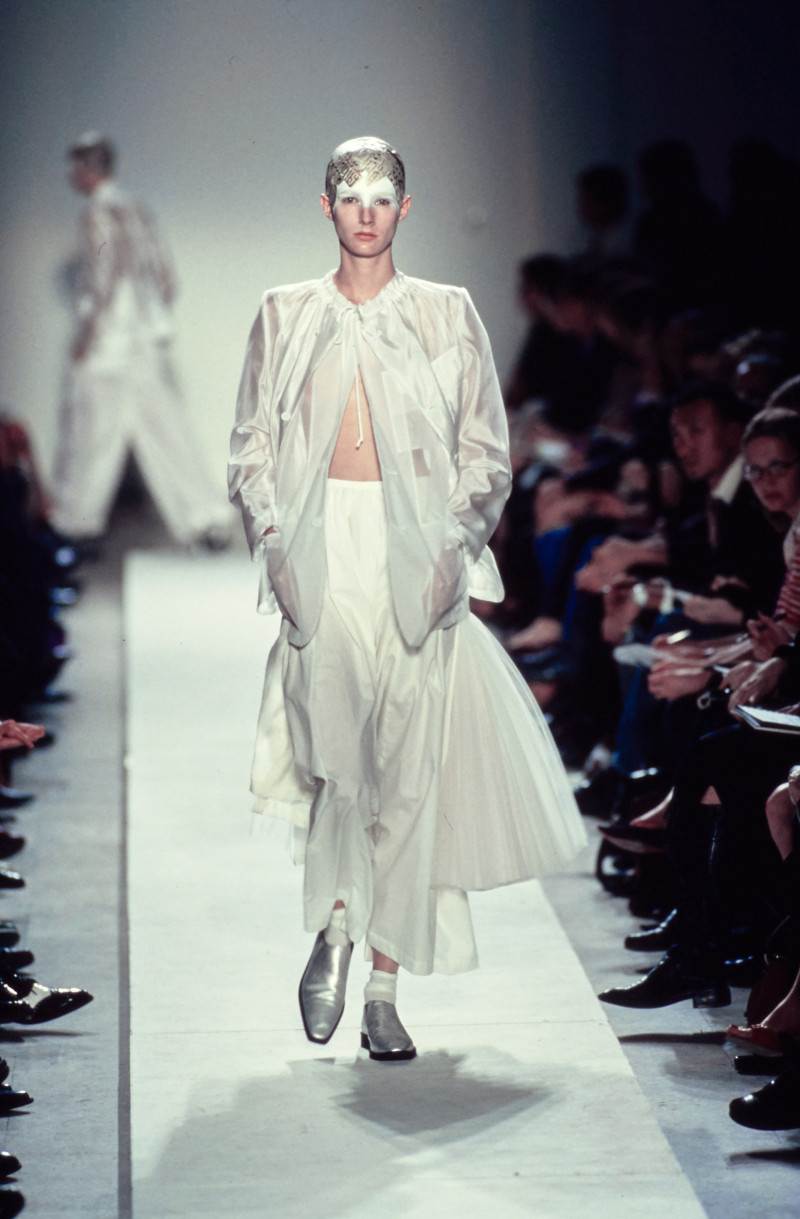 Comme Des Garcons fashion show for Spring/Summer 2002