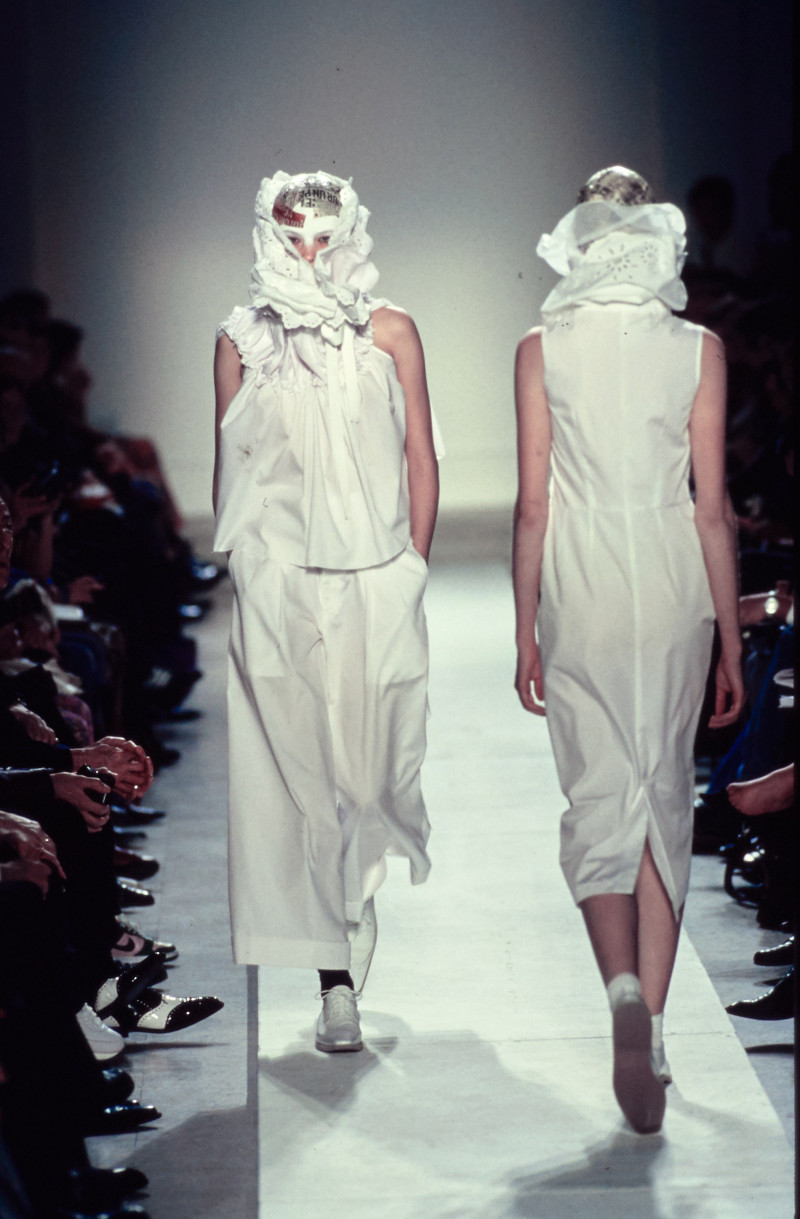 Comme Des Garcons fashion show for Spring/Summer 2002