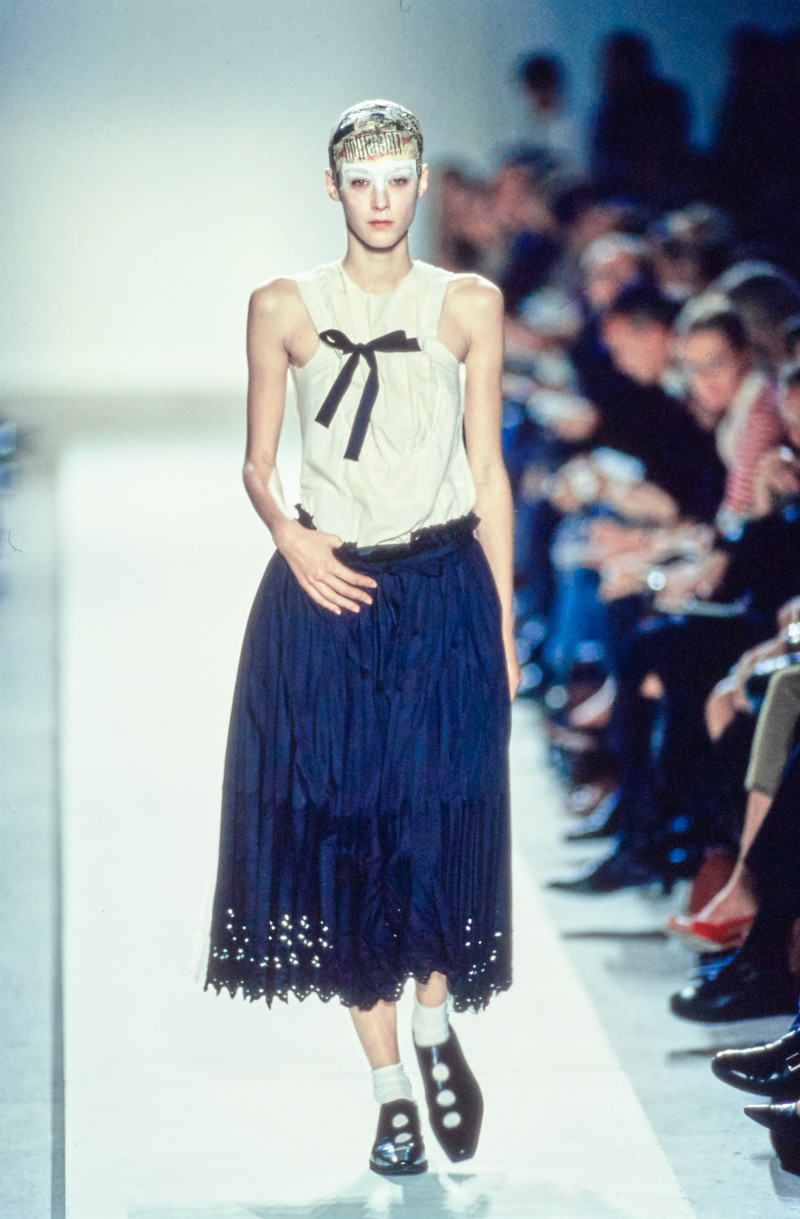Comme Des Garcons fashion show for Spring/Summer 2002
