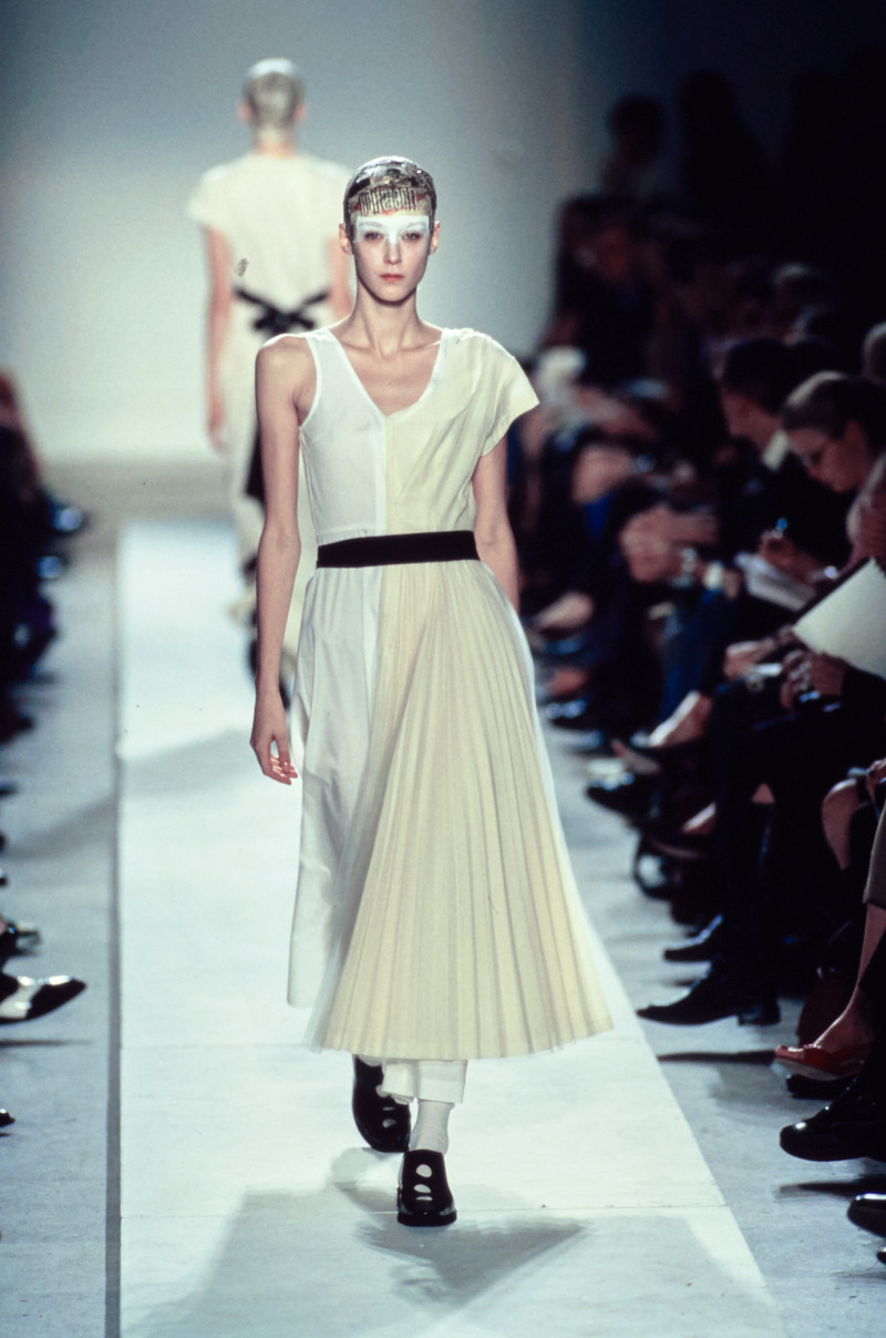 Comme Des Garcons fashion show for Spring/Summer 2002