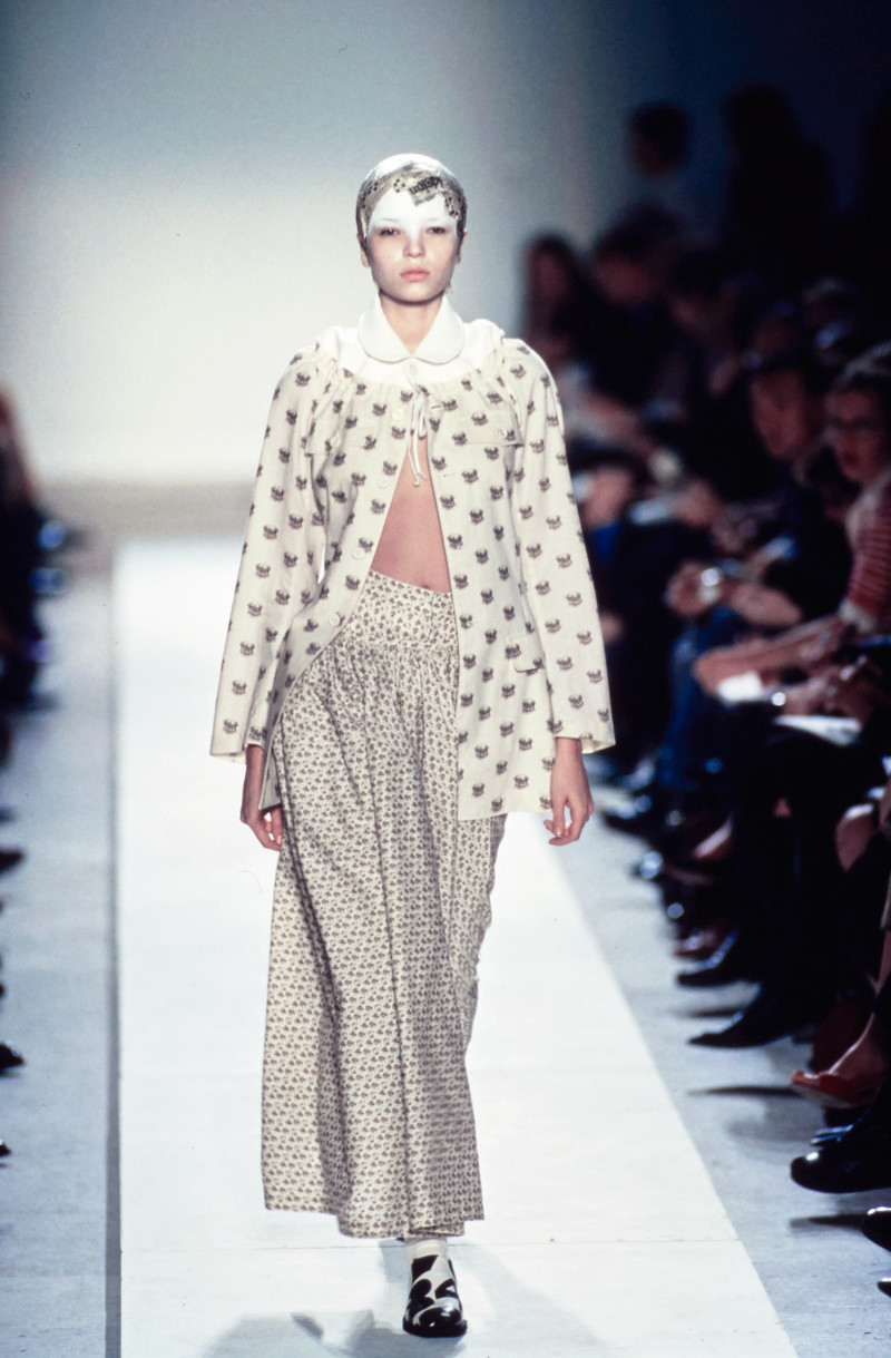 Comme Des Garcons fashion show for Spring/Summer 2002