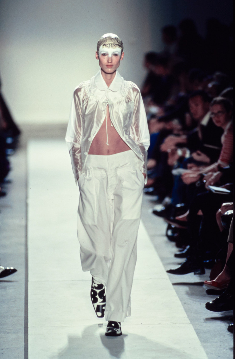 Comme Des Garcons fashion show for Spring/Summer 2002