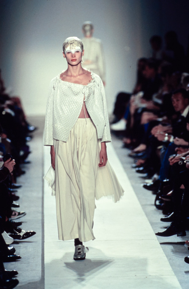 Comme Des Garcons fashion show for Spring/Summer 2002