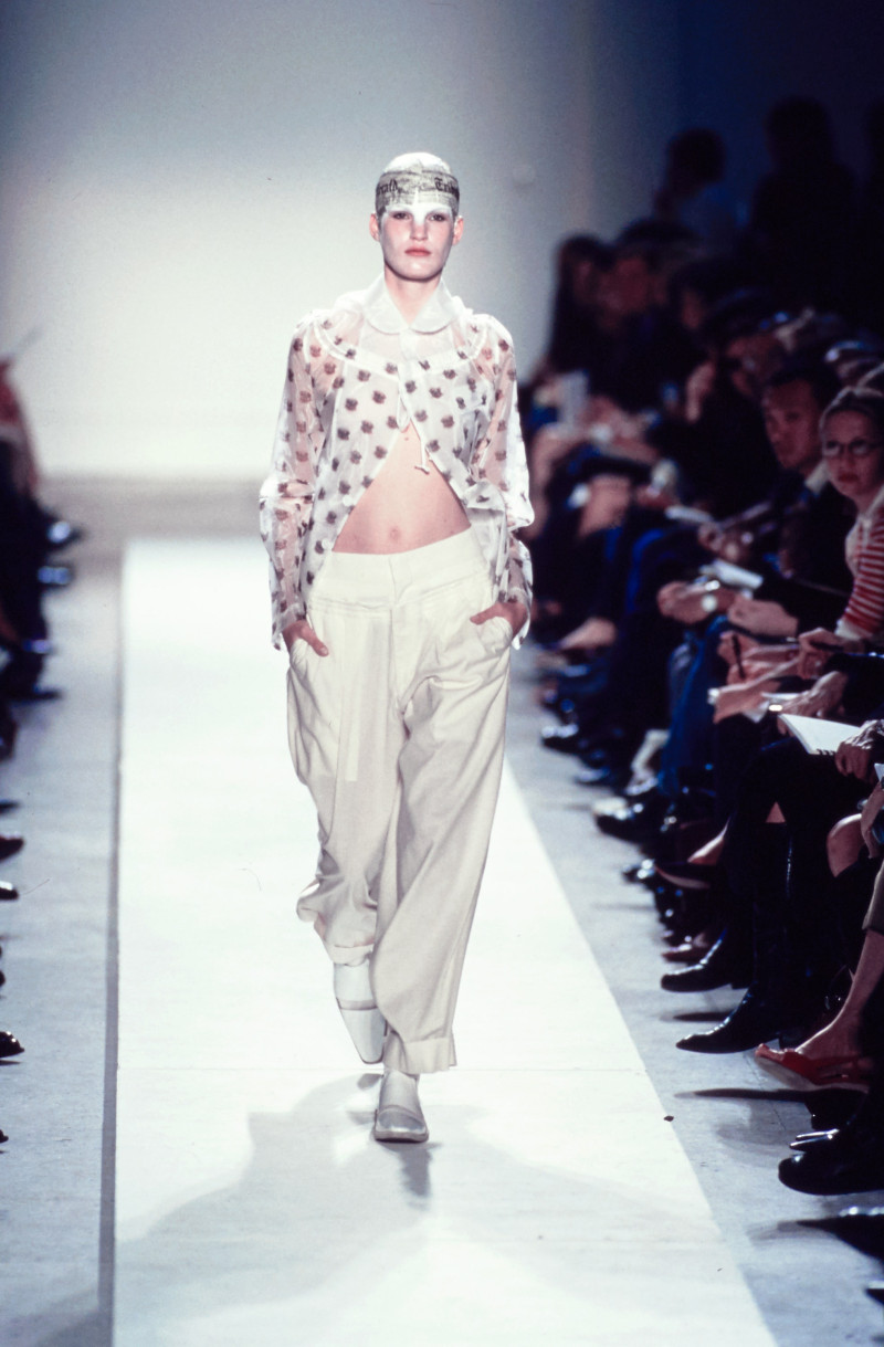 Comme Des Garcons fashion show for Spring/Summer 2002