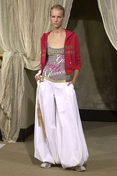 D&G fashion show for Spring/Summer 2002