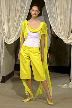 D&G fashion show for Spring/Summer 2002