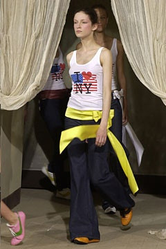 D&G fashion show for Spring/Summer 2002