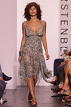 Diane Von Furstenberg fashion show for Spring/Summer 2002