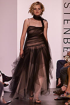 Diane Von Furstenberg fashion show for Spring/Summer 2002