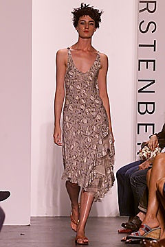 Diane Von Furstenberg fashion show for Spring/Summer 2002