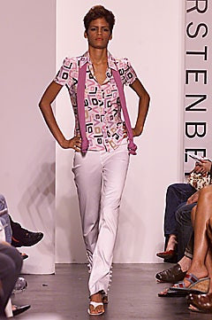 Diane Von Furstenberg fashion show for Spring/Summer 2002