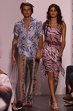 Diane Von Furstenberg fashion show for Spring/Summer 2002