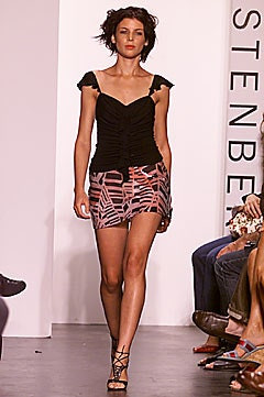 Diane Von Furstenberg fashion show for Spring/Summer 2002