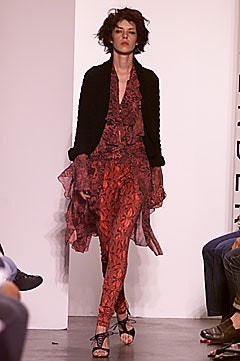 Diane Von Furstenberg fashion show for Spring/Summer 2002
