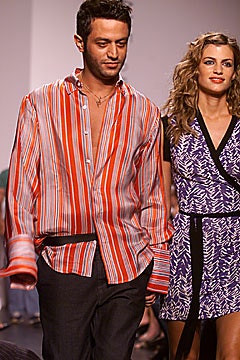 Diane Von Furstenberg fashion show for Spring/Summer 2002