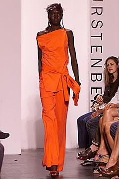 Diane Von Furstenberg fashion show for Spring/Summer 2002
